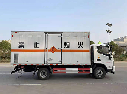 宜丰爆破器材运输车