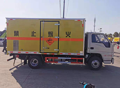 宜丰爆破器材运输车技术升级与安全合规新趋势